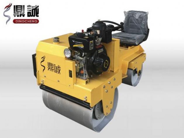 點擊查看詳細(xì)信息<br>標(biāo)題：DC850C座駕式壓路機 閱讀次數(shù)：15654